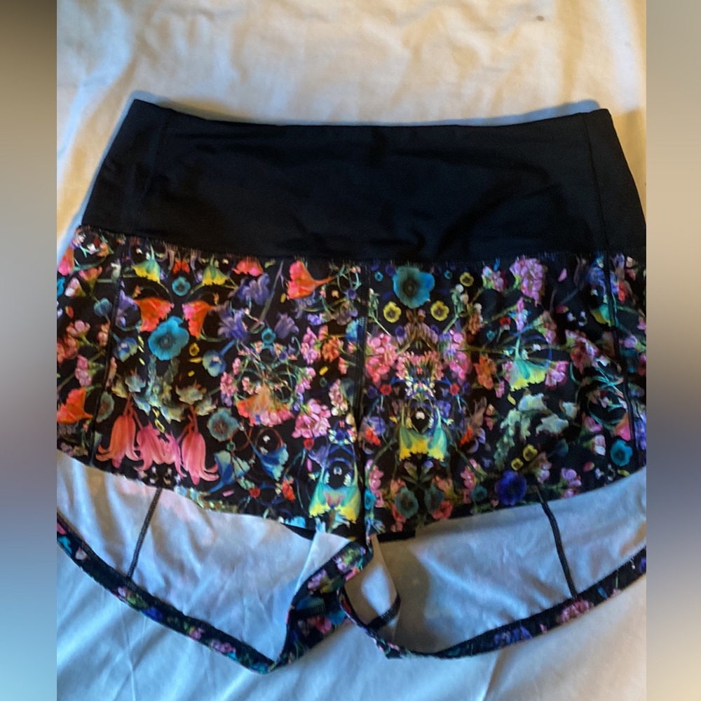 Lululemon speed up high rise shorts size 6